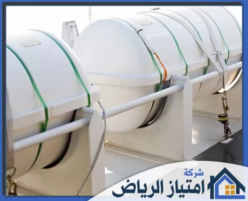 اصلاح خزان فيبر جلاس متسرب بالرياض 0506986916 شركة امتياز الرياض كبسولات نجاة على متن سفينة ركاب، آليات السلامة جاهزة ومقيدة.